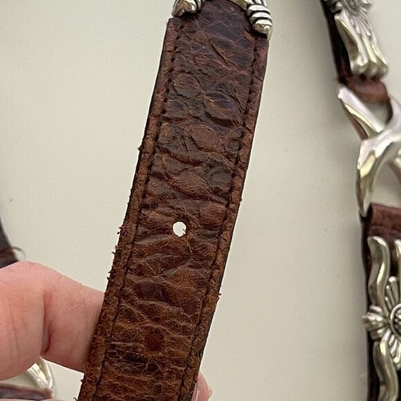 Captiva Collectibles Leather and Metal Belt, Size Medium - Picture 6 of 10